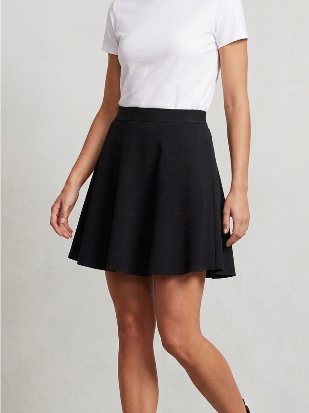 Theory Black Circle Skirt with Elastic Waistband . 94% viscous made in USA